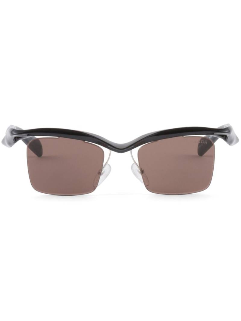 Prada Eyewear Runway geometric-frame sunglasses - Brown von Prada Eyewear