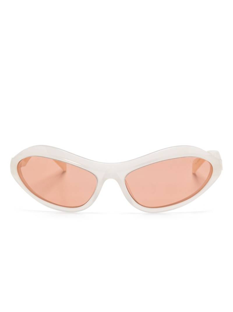 Prada Eyewear biker-frame sunglasses - White von Prada Eyewear