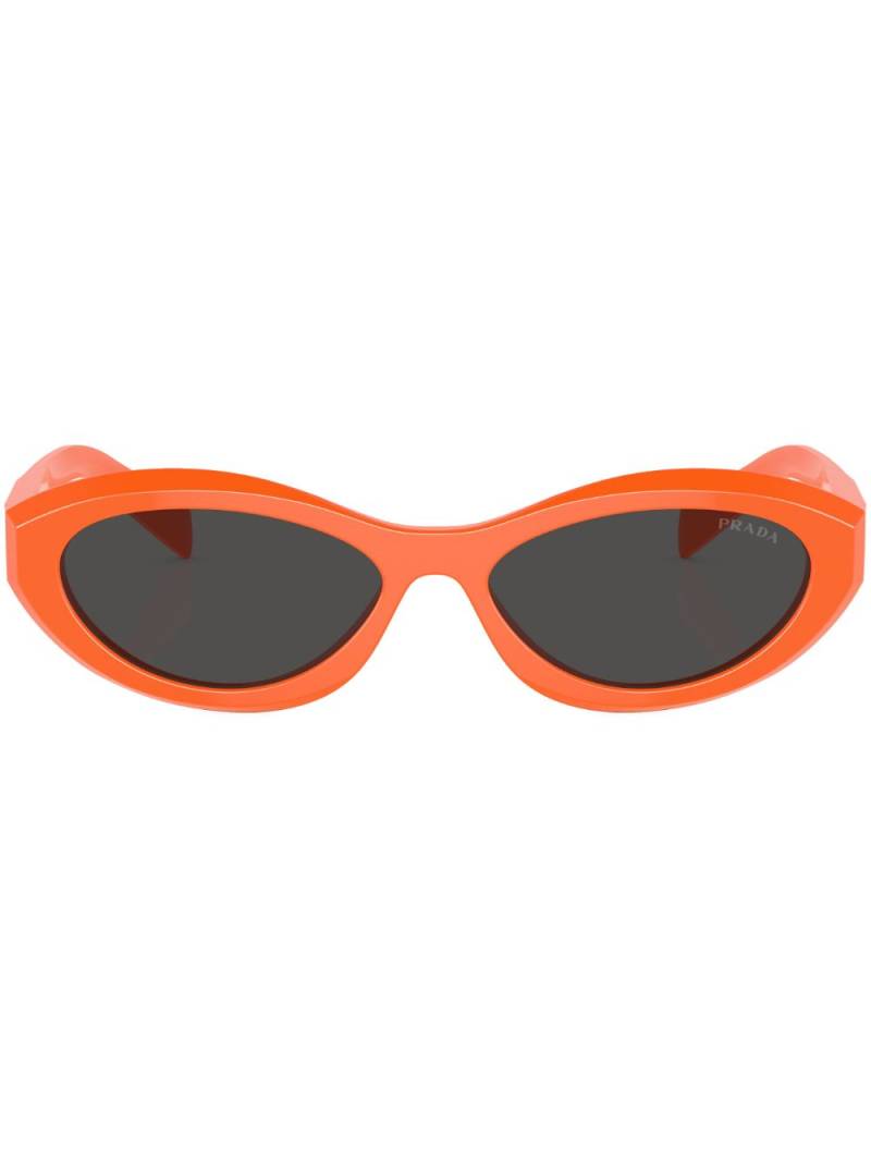 Prada Eyewear cat-eye frame sunglasses - Orange von Prada Eyewear