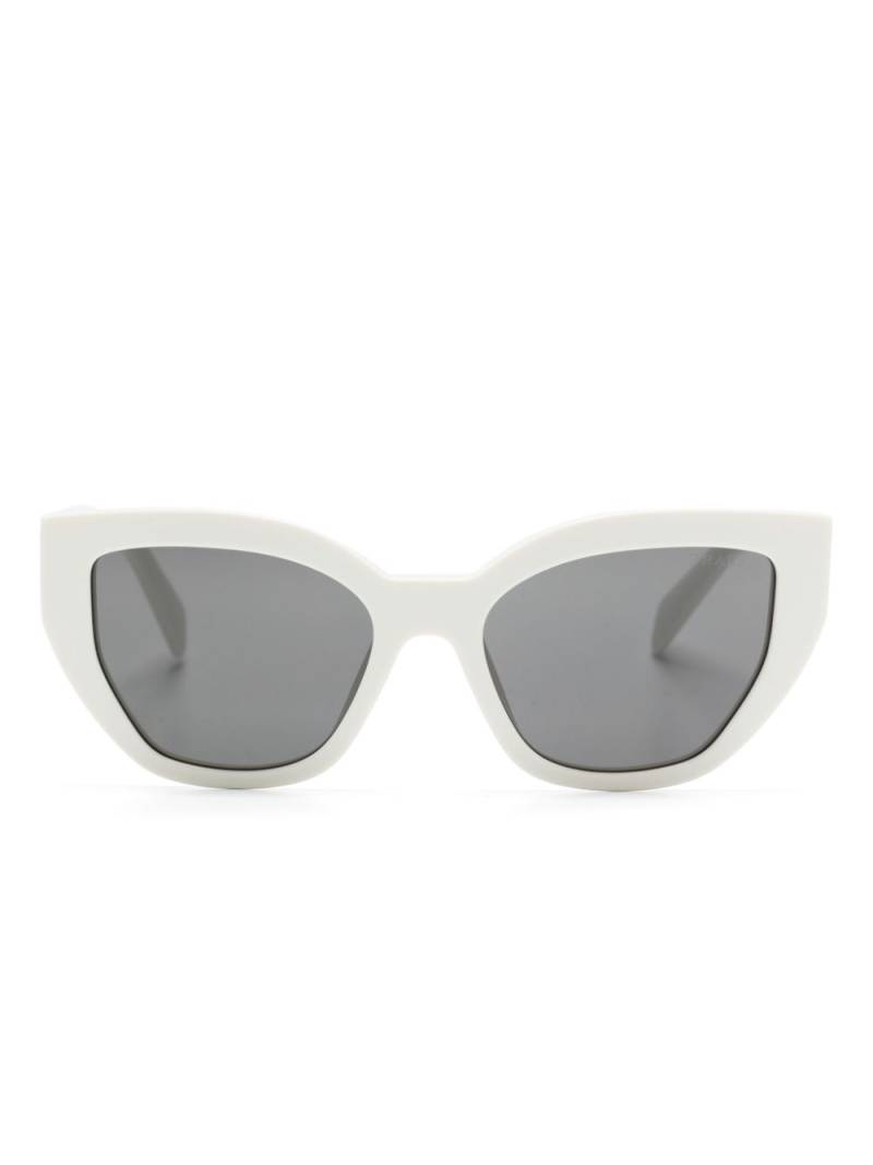 Prada Eyewear cat-eye sunglasses - White von Prada Eyewear