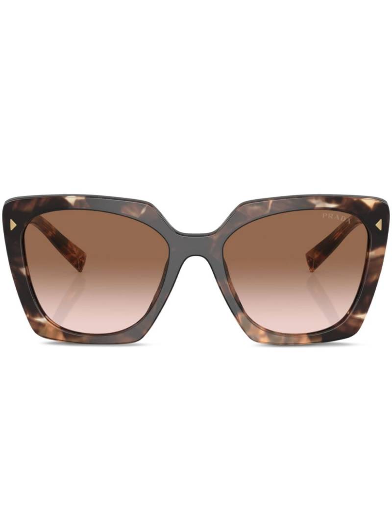 Prada Eyewear oversize cat-eye sunglasses - Green von Prada Eyewear