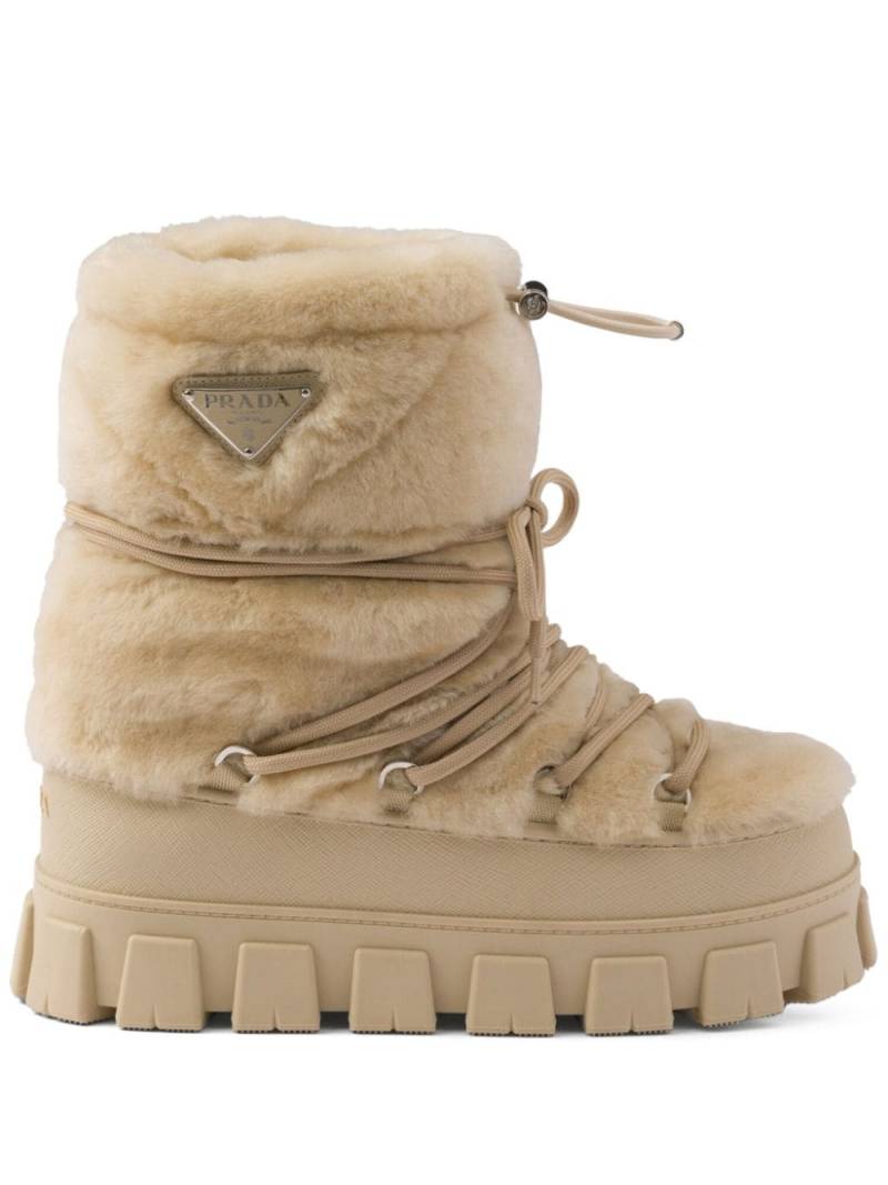 Prada Après ski shearling boots - Neutrals von Prada