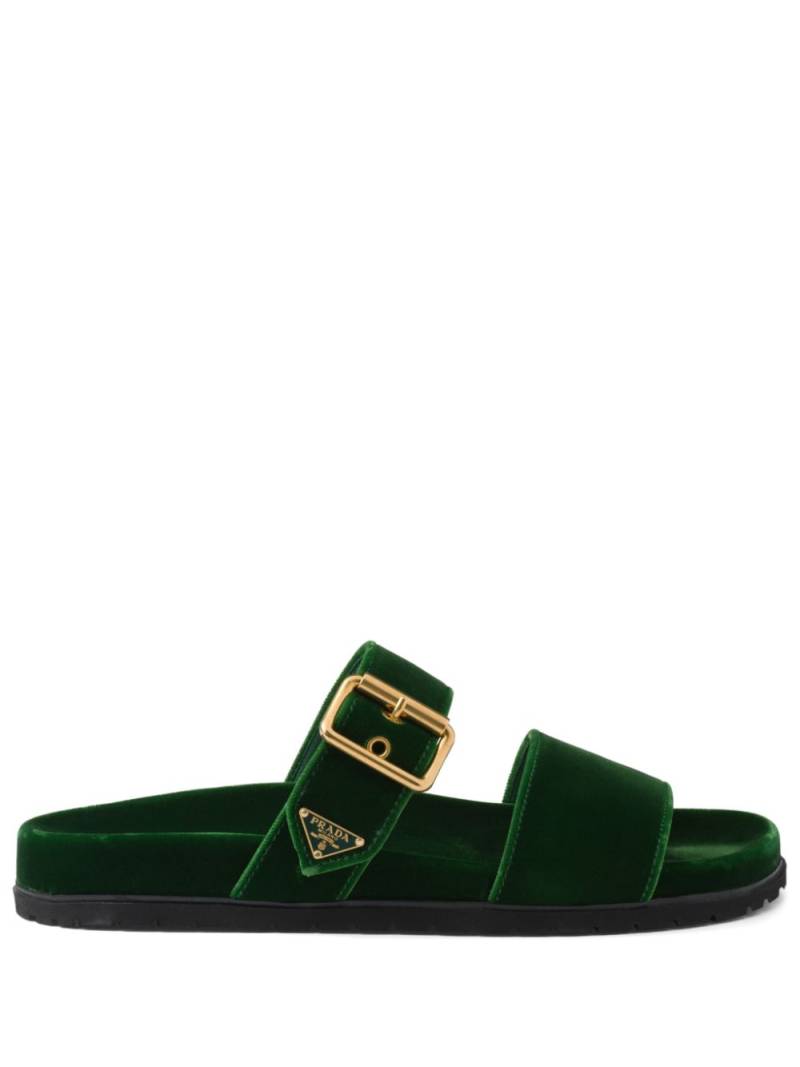 Prada enamel triangle-logo velvet slides - Green von Prada