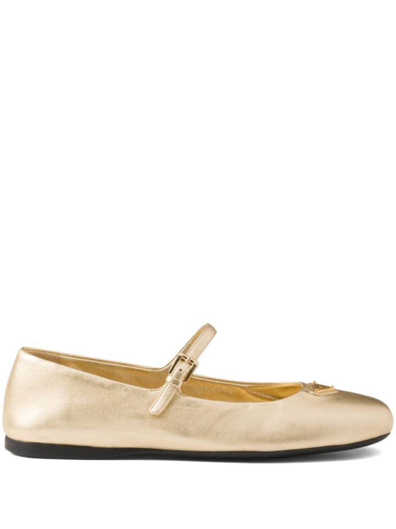 Prada leather ballerina shoes - Gold von Prada