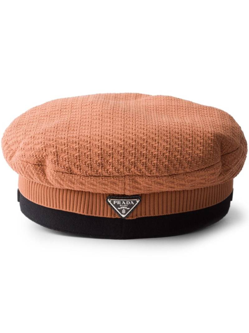 Prada logo-plaque knitted beret - Orange von Prada