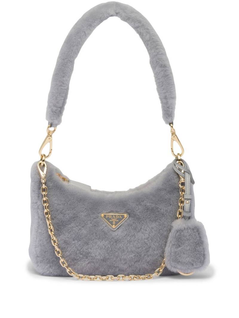 Prada Re-Edition shearling mini bag - Grey von Prada