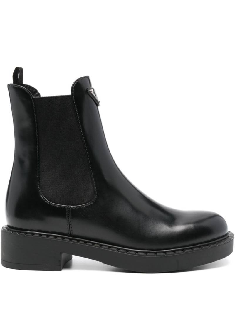 Prada triangle-logo chelsea leather boots - Black von Prada