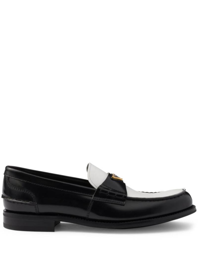 Prada two-tone brushed leather loafers - Black von Prada