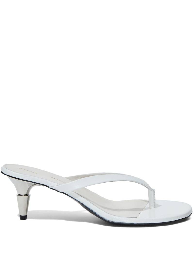 Proenza Schouler Spike 65mm leather thong sandals - White von Proenza Schouler