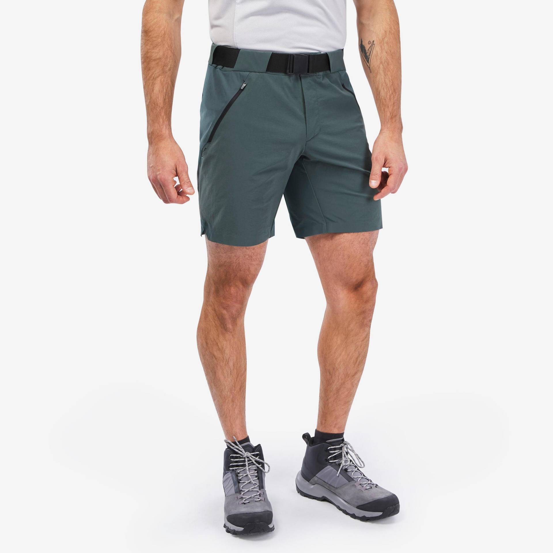 QUECHUA - Shorts MH500 COURT, für Herren, Gewittergrau, Größe 50 von QUECHUA