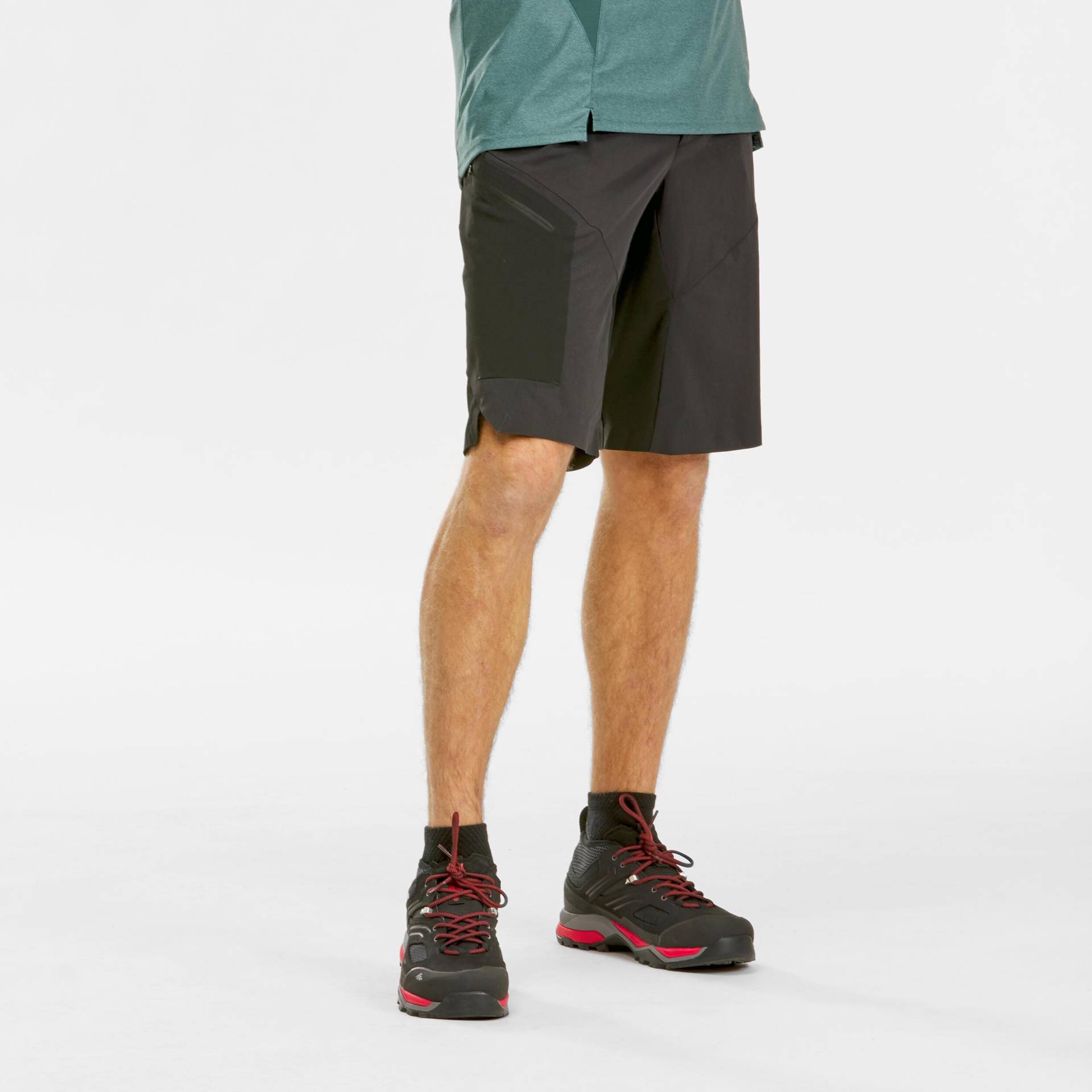 QUECHUA - Shorts MH500, für Herren, Charcoal Black, Größe 46 von QUECHUA