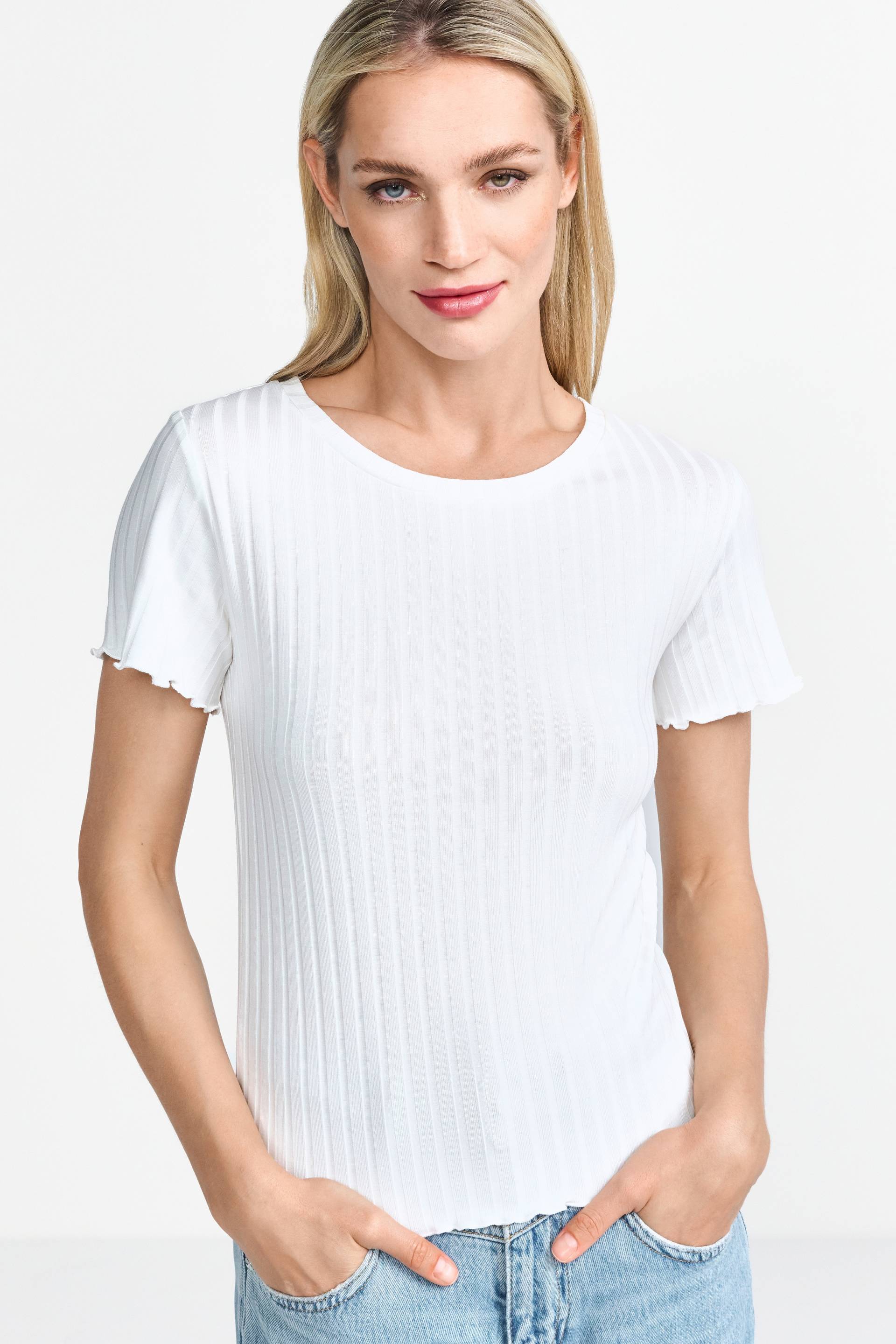 RICHROYAL Kurzarmshirt, Mit gewelltem Saum an Rumpf und Ärmeln RICHROYAL Kurzarmshirt, Mit gewelltem Saum an Rumpf und Ärmeln von RICHROYAL