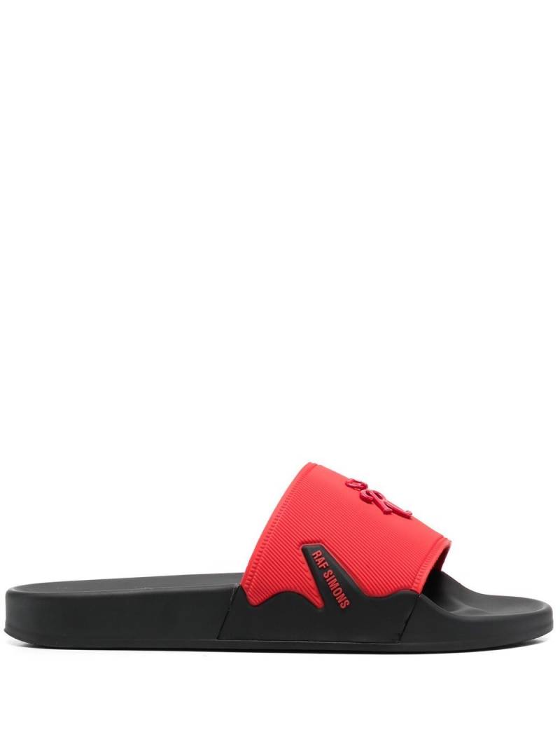 Raf Simons embossed-logo sliders - Red von Raf Simons