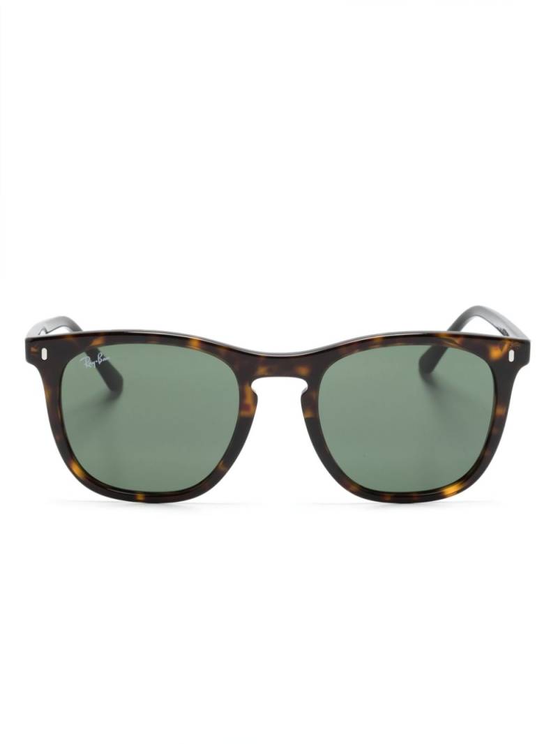 Ray-Ban RB2210 square-frame sunglasses - Brown von Ray-Ban