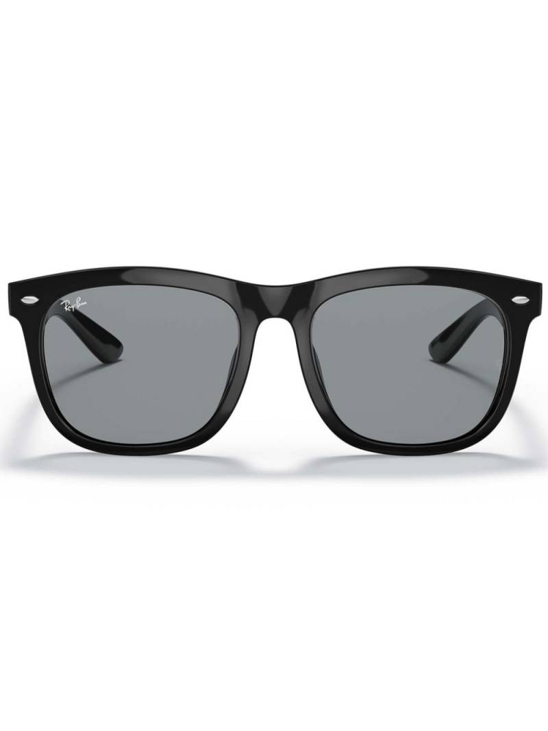 Ray-Ban logo-lettering sunglasses - Black von Ray-Ban