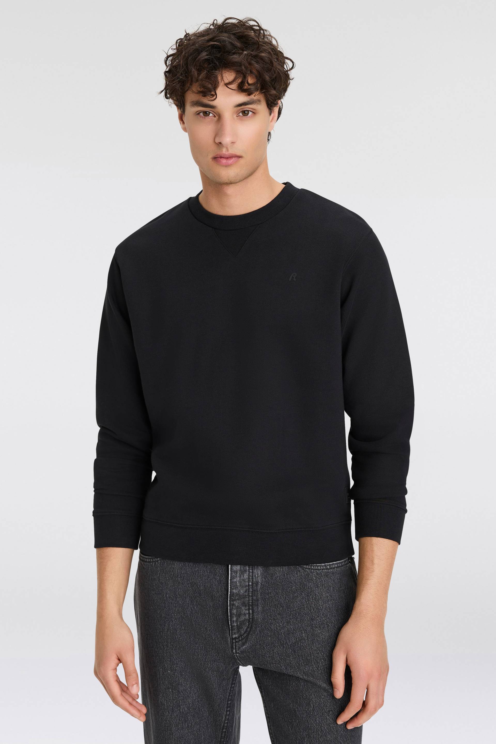 Replay Sweatshirt, mit V-Einsatz am Halsausschnitt Replay Sweatshirt, mit V-Einsatz am Halsausschnitt von Replay