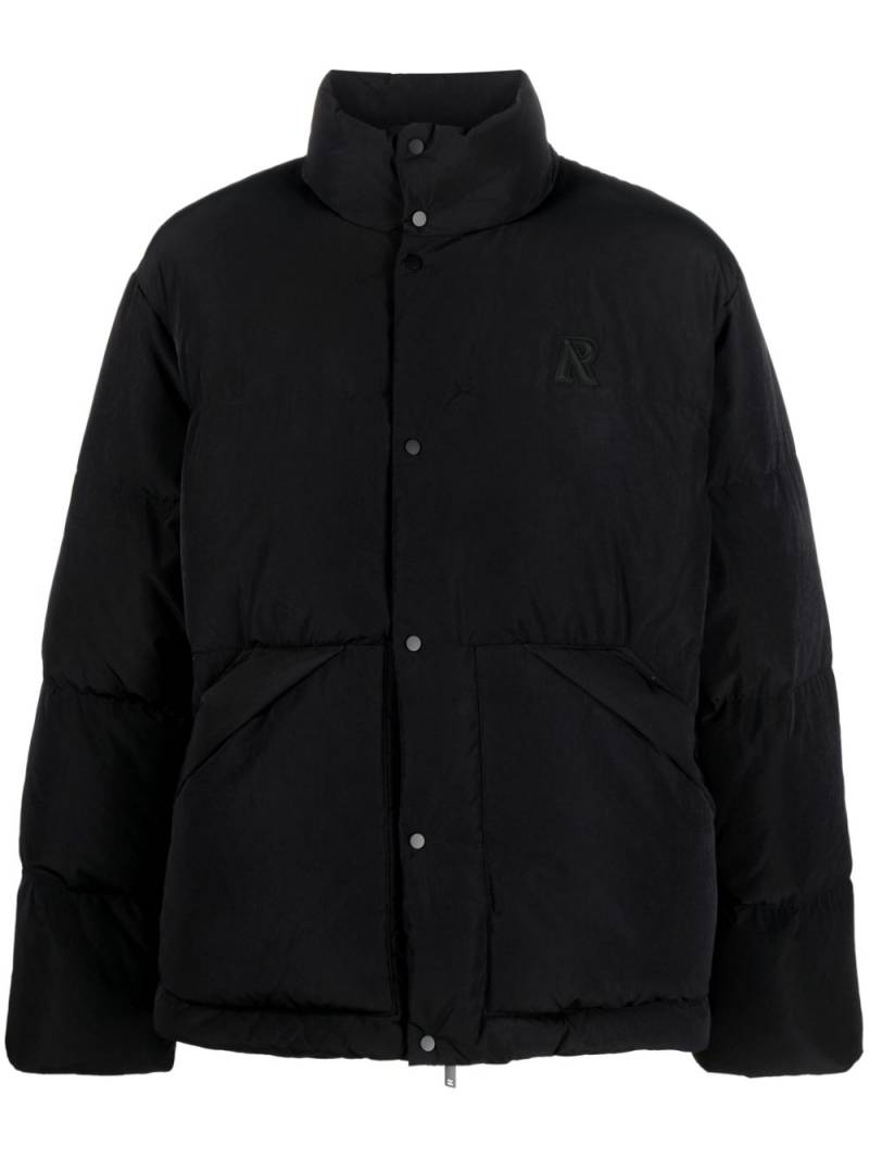 Represent tonal logo-patch padded jacket - Black von Represent