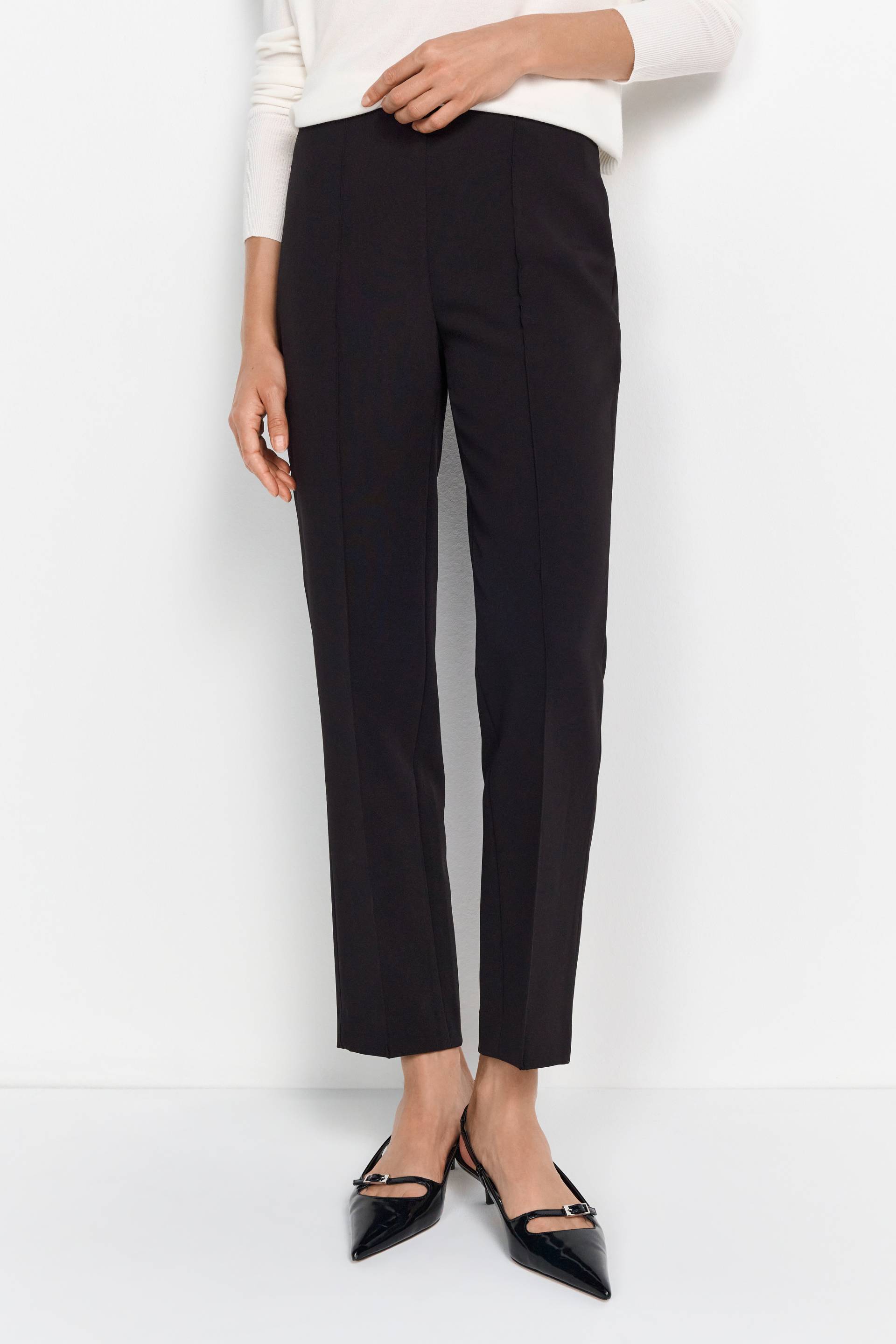 Rich & Royal Bügelfaltenhose, Unechte Leistentasche hinten Rich & Royal Bügelfaltenhose, Unechte Leistentasche hinten von Rich & Royal