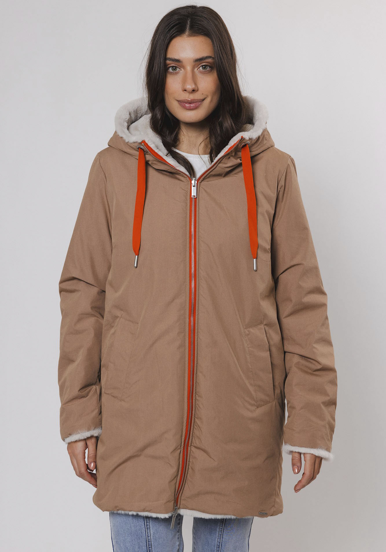 Rino & Pelle Parka, mit Kapuze, mit kontrastfarbenen Details von Rino & Pelle