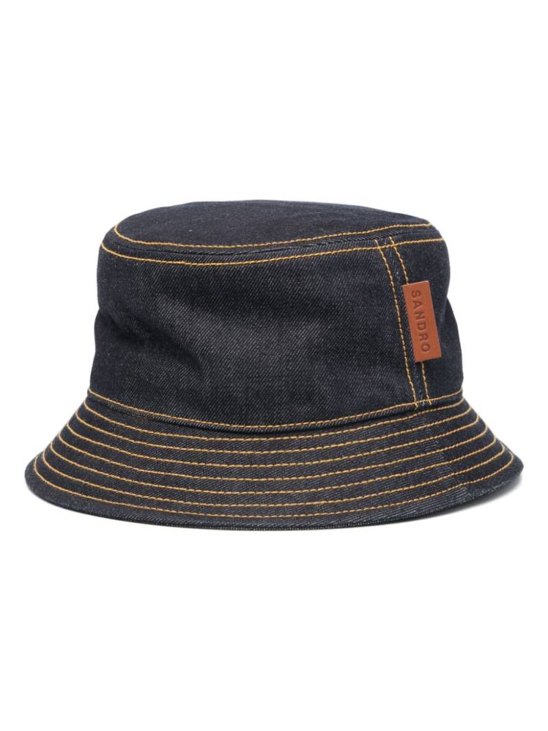 SANDRO denim bucket hat - Blue von SANDRO