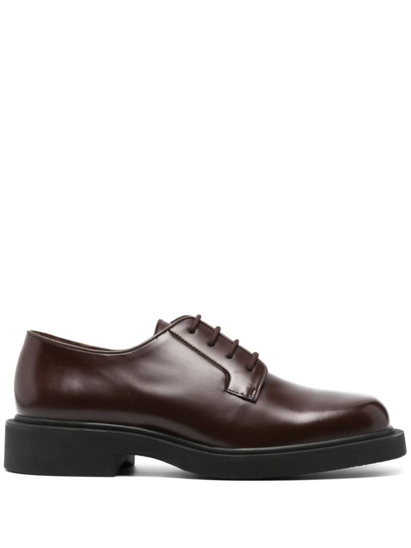 SANDRO patent leather derby shoes - Brown von SANDRO