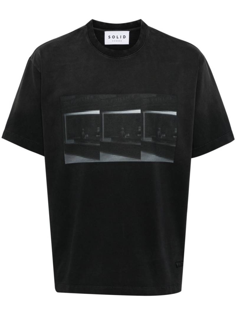 SOLID HOMME repetition graphic print T-shirt - Grey von SOLID HOMME