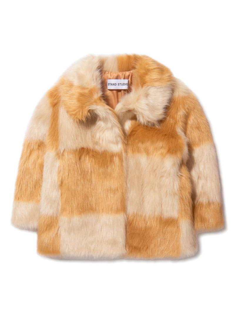 STAND STUDIO Kids checked faux-fur coat - Neutrals von STAND STUDIO Kids