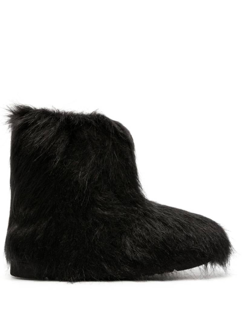 STAND STUDIO faux-fur ankle boots - Black von STAND STUDIO