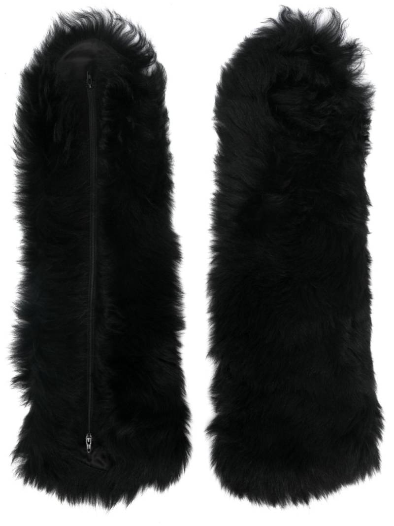 STEIN fur arm warmer - Black von STEIN