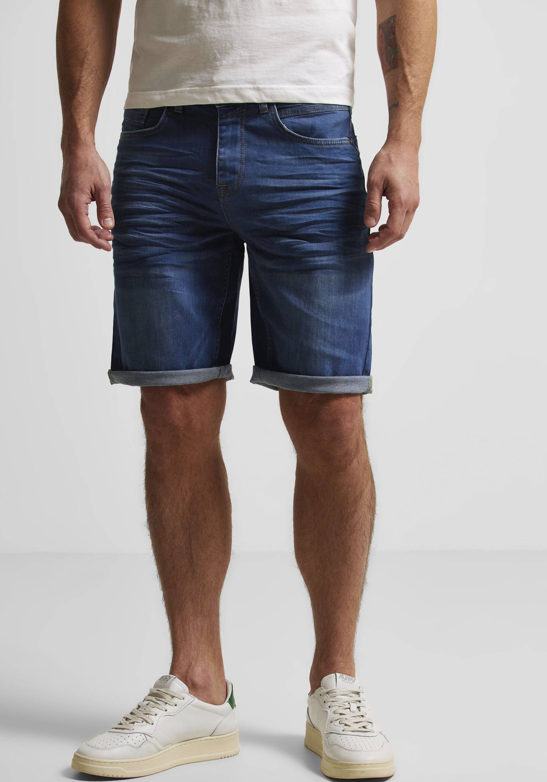 STREET ONE MEN Jeansshorts, im 5-Pocket-Style STREET ONE MEN Jeansshorts, im 5-Pocket-Style von STREET ONE MEN