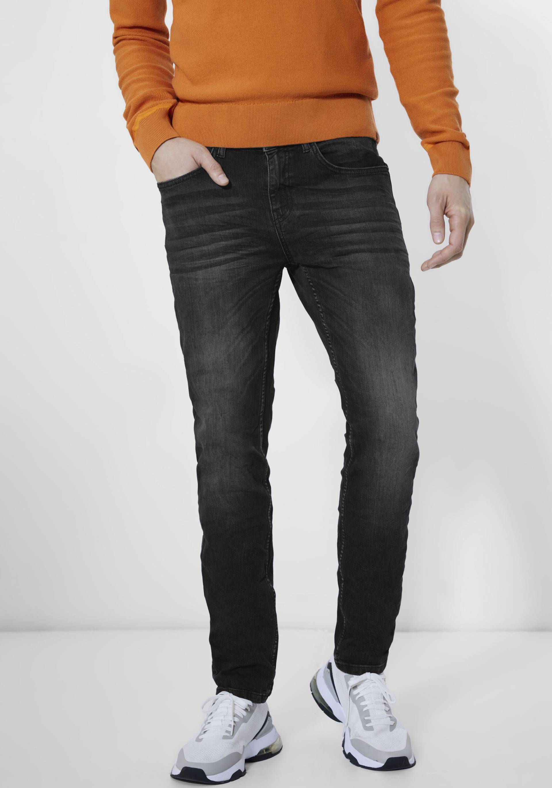 STREET ONE MEN Regular-fit-Jeans, mit einer dunkleren Waschung von STREET ONE MEN