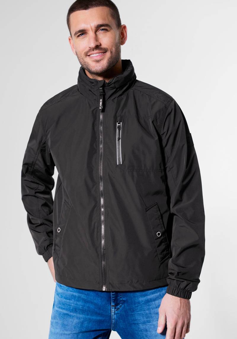 STREET ONE MEN Windbreaker, mit reflektierenden Akzenten auf der Zipper-Brusttasche von STREET ONE MEN