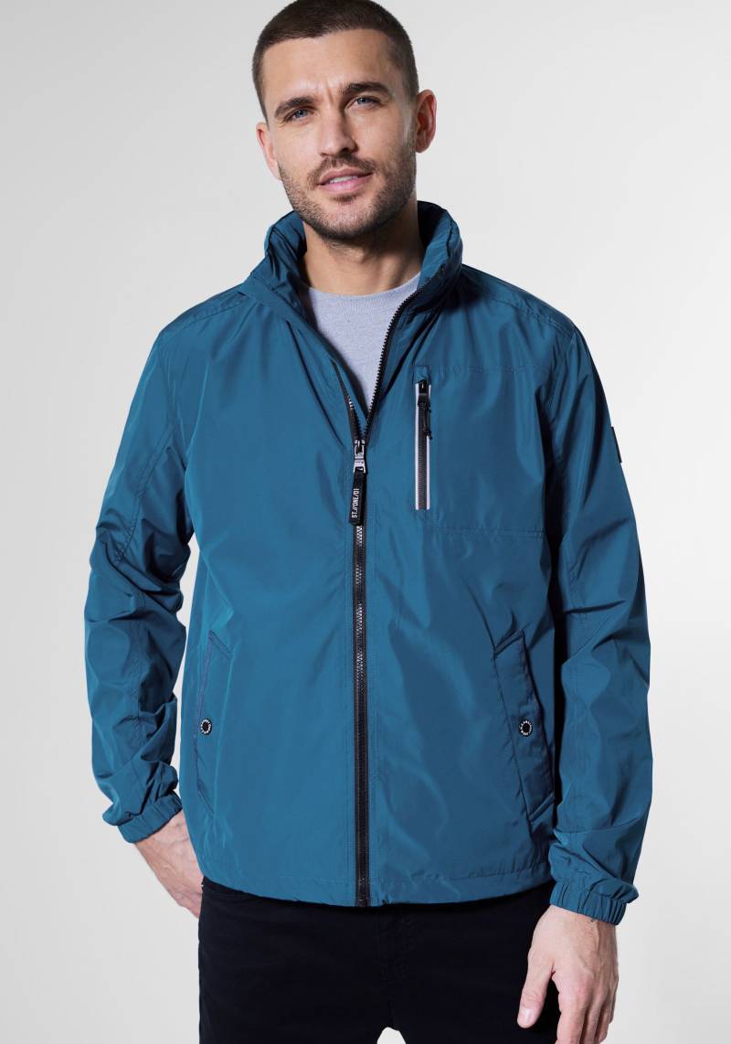 STREET ONE MEN Windbreaker, mit reflektierenden Akzenten auf der Zipper-Brusttasche von STREET ONE MEN