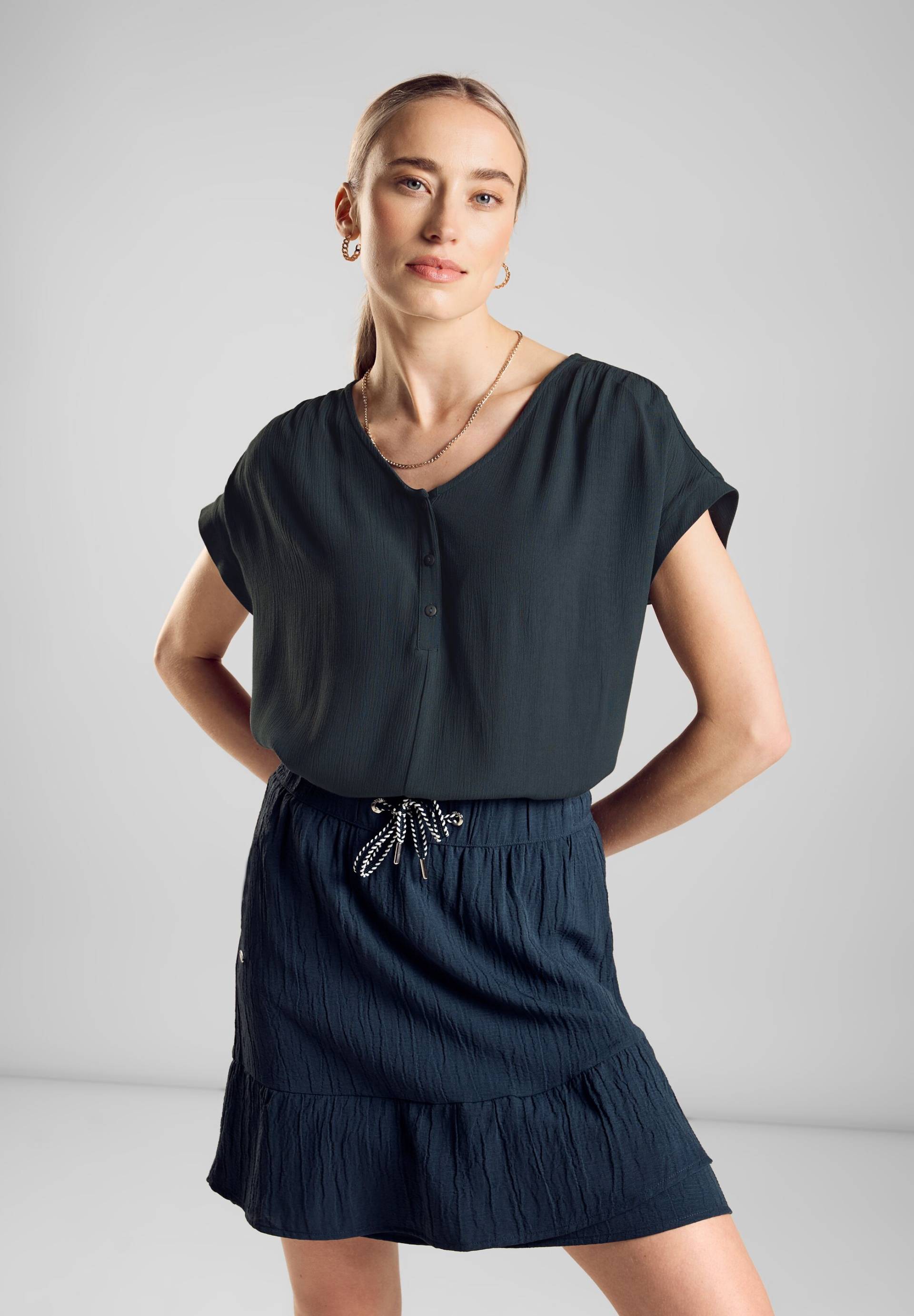 STREET ONE Shirttop, mit softe Crinkle Viskose Front STREET ONE Shirttop, mit softe Crinkle Viskose Front von STREET ONE