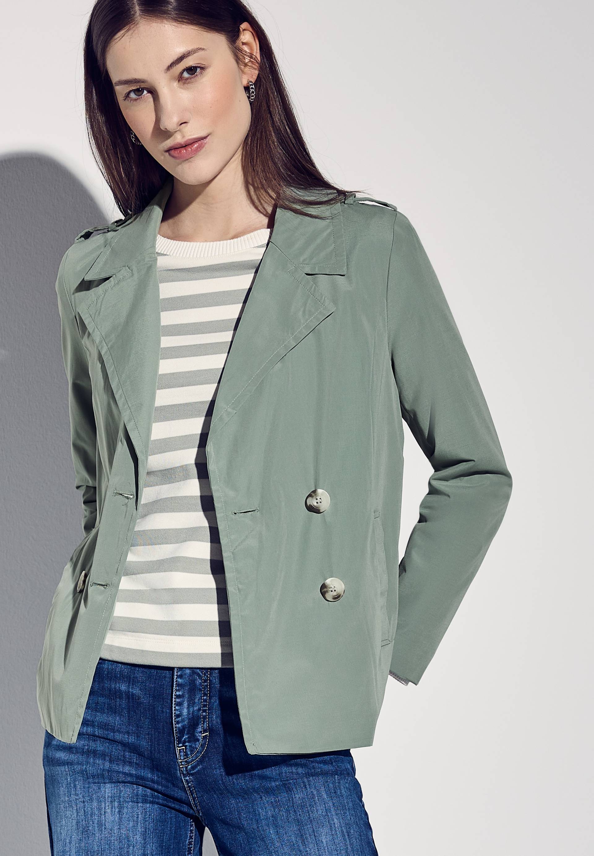 STREET ONE Trenchcoat, doppelreihig und mit Reverskragen STREET ONE Trenchcoat, doppelreihig und mit Reverskragen von STREET ONE