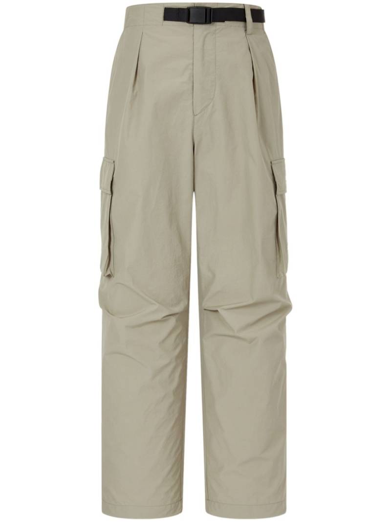 STUDIO TOMBOY belted straight-leg trousers - Neutrals von STUDIO TOMBOY