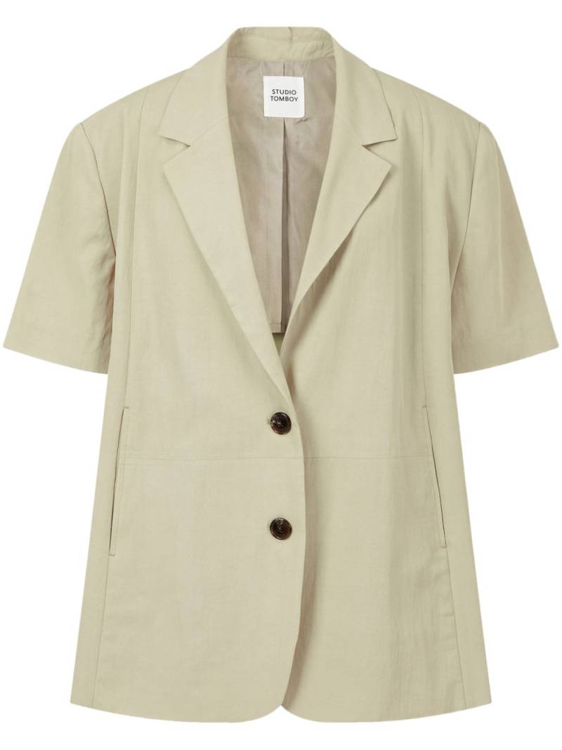 STUDIO TOMBOY Classic short-sleeve blazer - Neutrals von STUDIO TOMBOY