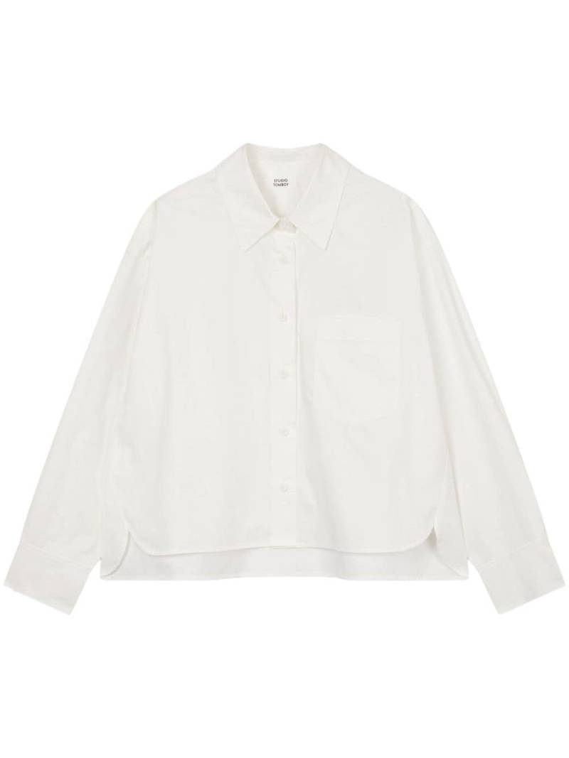 STUDIO TOMBOY cropped shirt - White von STUDIO TOMBOY