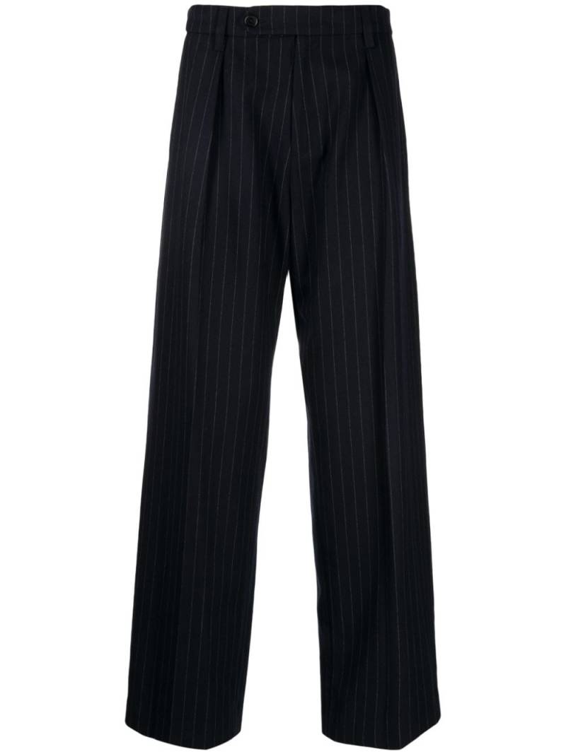 STUDIO TOMBOY pinstripe-print pleat-detailing wide-leg trousers - Blue von STUDIO TOMBOY