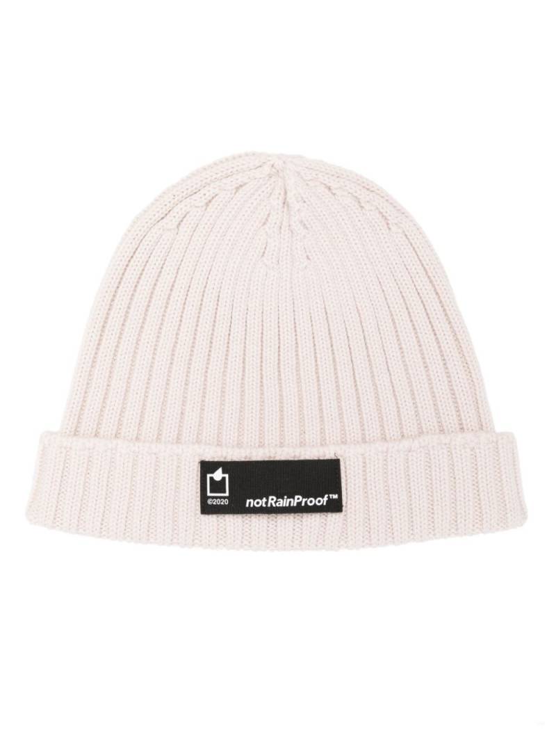 STYLAND logo-patch ribbed-knit beanie - Neutrals von STYLAND