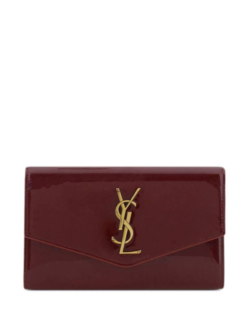 Saint Laurent Cassandre-logo envelope purse - Red von Saint Laurent