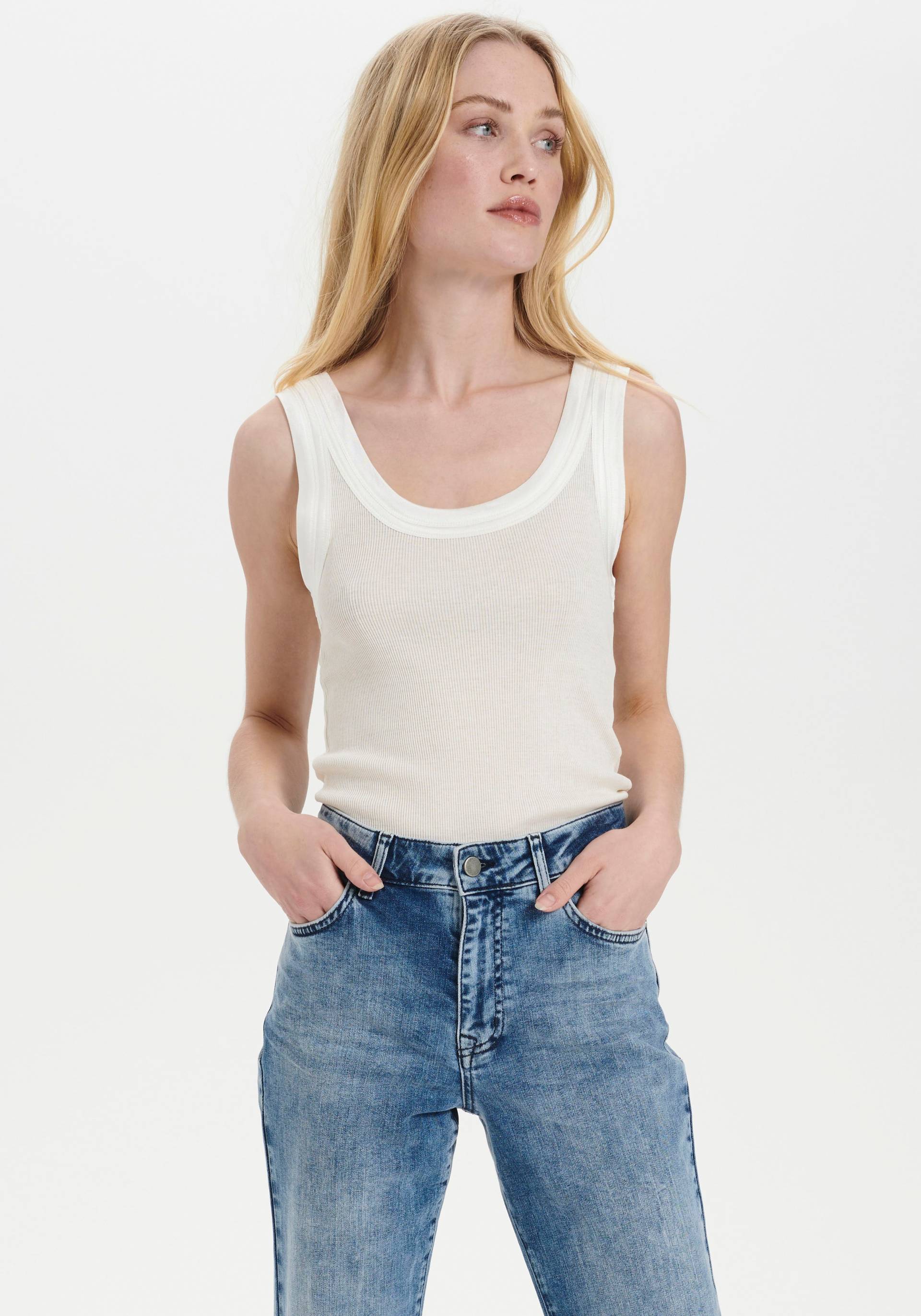 Saint Tropez Tanktop »SZ-MAYA TANK TOP«, mit Seidenanteil Saint Tropez Tanktop »SZ-MAYA TANK TOP«, mit Seidenanteil von Saint Tropez