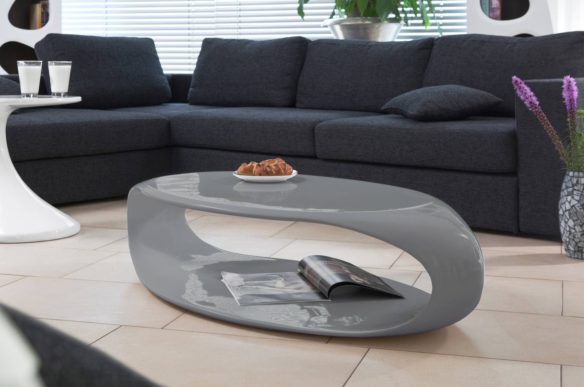 SalesFever Couchtisch, komplett aus hochwertigem Fiberglas SalesFever Couchtisch, komplett aus hochwertigem Fiberglas von SalesFever