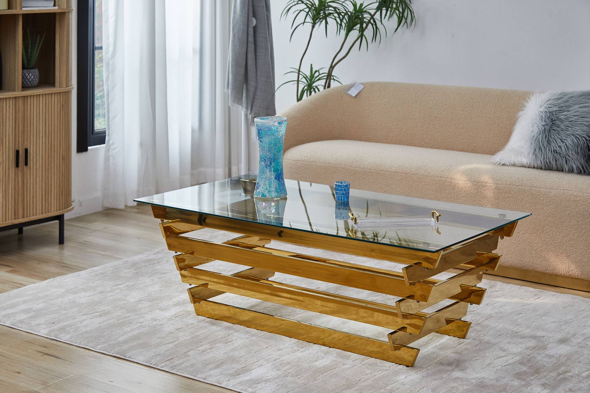 SalesFever Couchtisch, mit Design-Gestell aus Stainless Steel SalesFever Couchtisch, mit Design-Gestell aus Stainless Steel von SalesFever