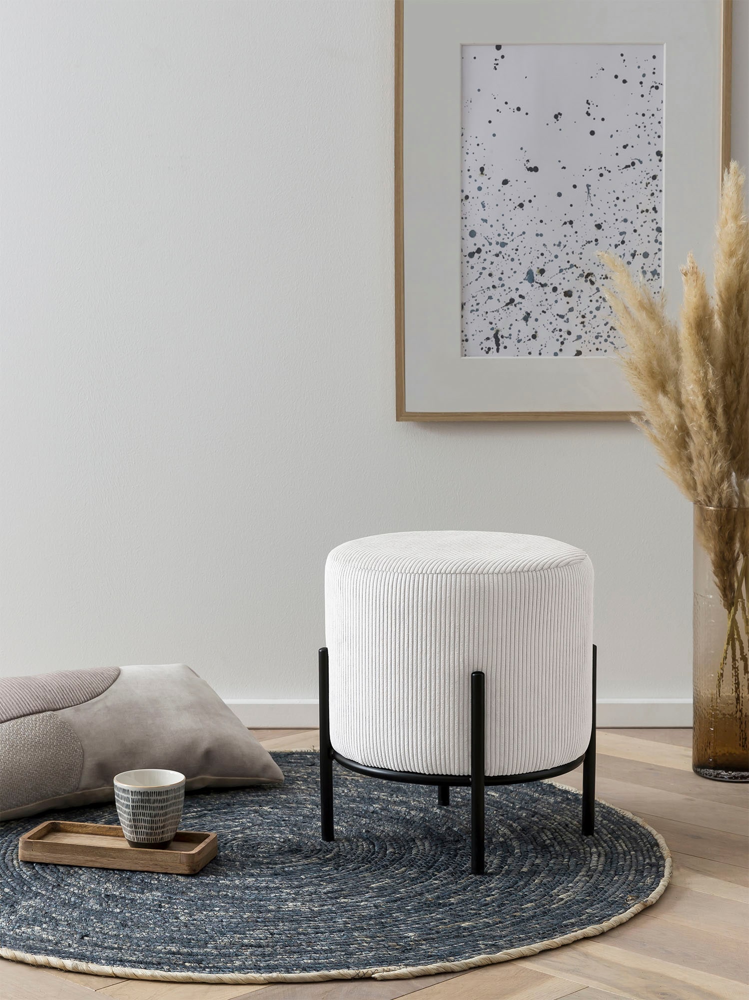 SalesFever Polsterhocker, mit Design-Gestell aus schwarzem Metall SalesFever Polsterhocker, mit Design-Gestell aus schwarzem Metall von SalesFever