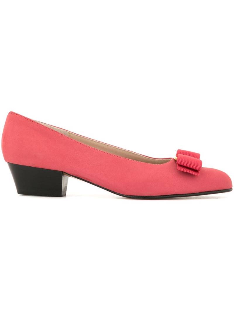 Ferragamo Pre-Owned 1990s Vara bow low heel pumps - Pink von Ferragamo Pre-Owned