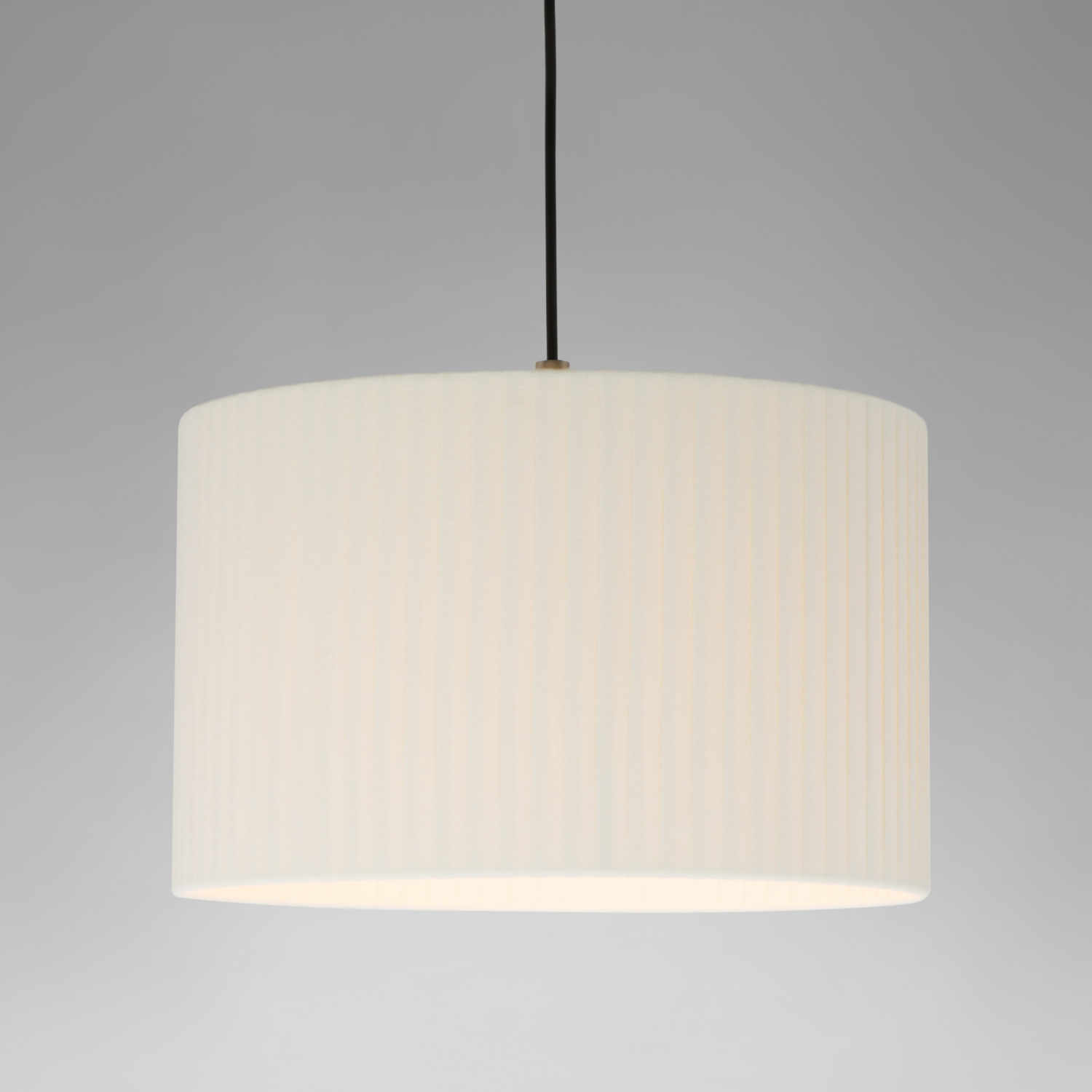 Sísísí cilíndricas PT2 LED Pendelleuchte, Lampenschirm natur Sísísí cilíndricas PT2 LED Pendelleuchte, Lampenschirm natur von Santa & Cole