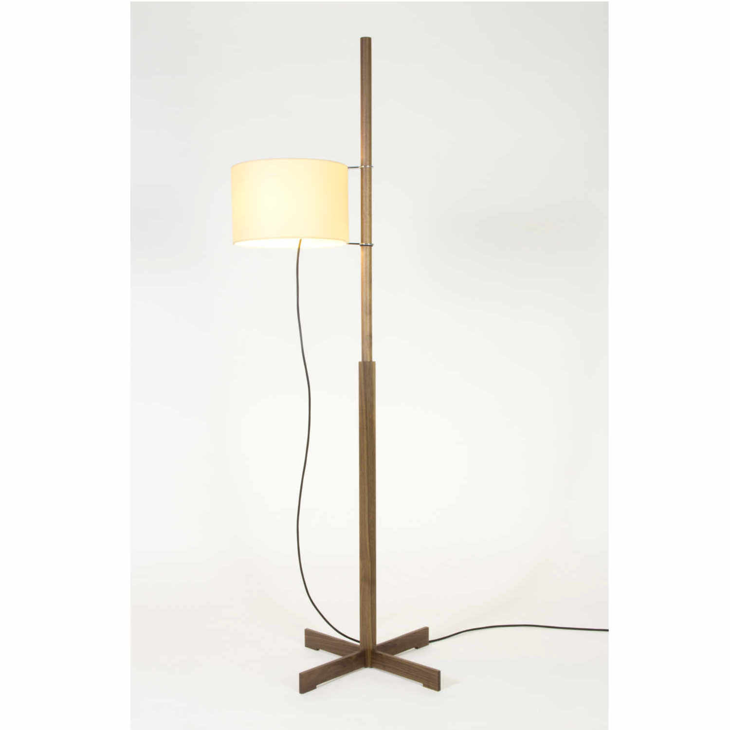 TMM LED Stehleuchte, Lampenschirm beige, Struktur nussbaum TMM LED Stehleuchte, Lampenschirm beige, Struktur nussbaum von Santa & Cole