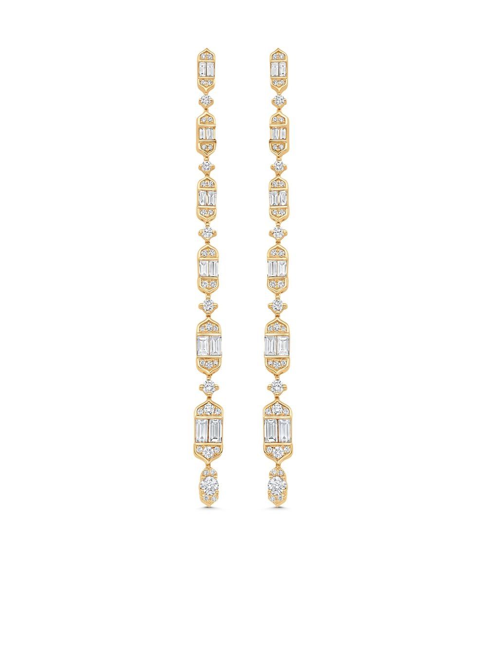 Sara Weinstock 18kt yellow gold Taj baguette vertical drop earrings von Sara Weinstock