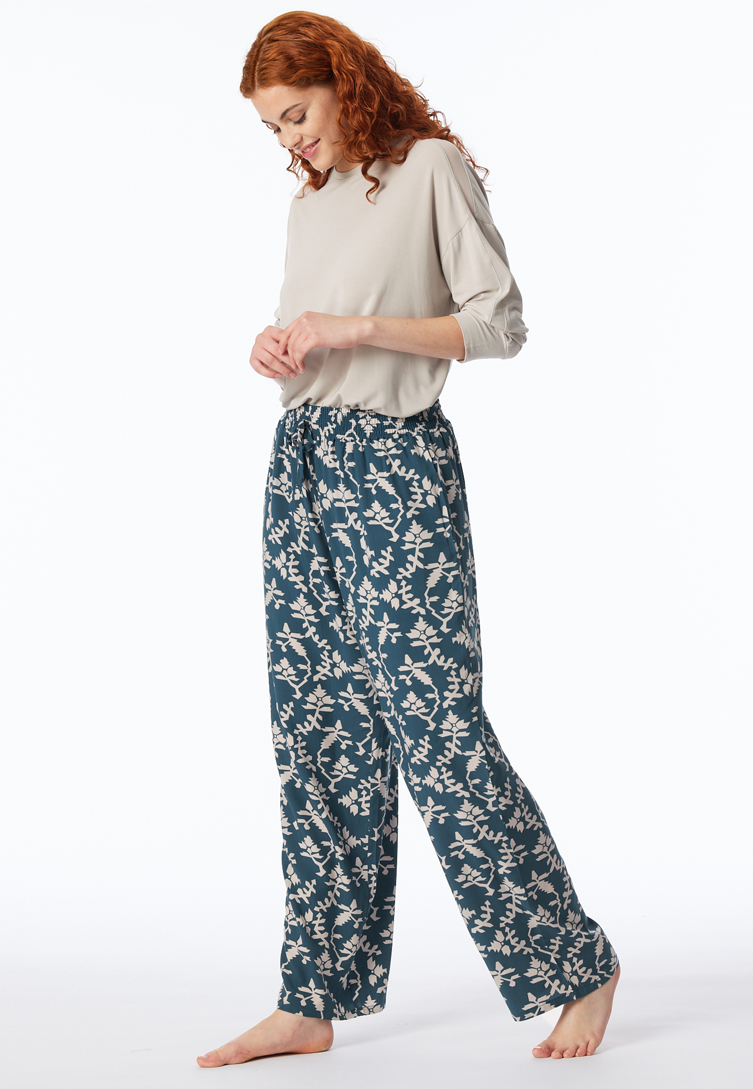 Loungehose lang Viskose Blumenprint jeansblau - Mix+Relax 34 von Schiesser